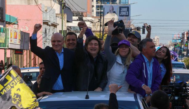 El Gobierno cree que el ataque a Javier Milei lo beneficiará de cara a las elecciones en Buenos Aires