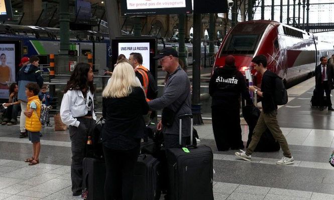 Viajeros afectados por el "ataque masivo".