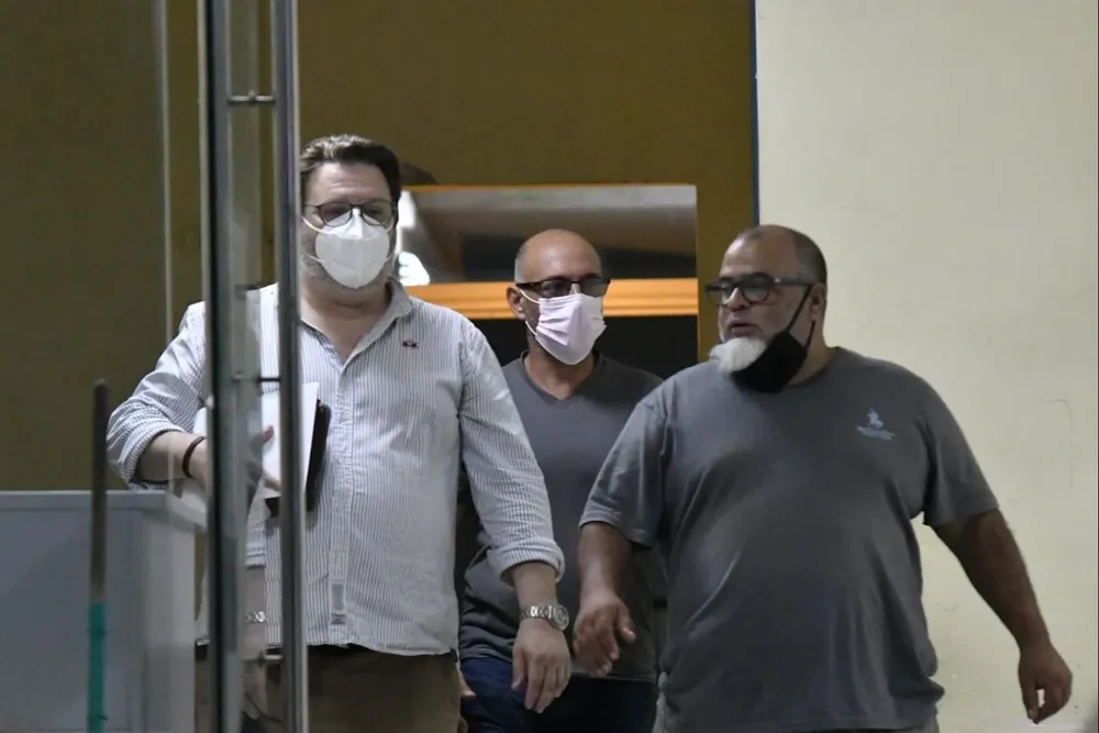 Abdala se retira de la Seccional 5a luego de declarar por chocar alcoholizado en Punta Carretas