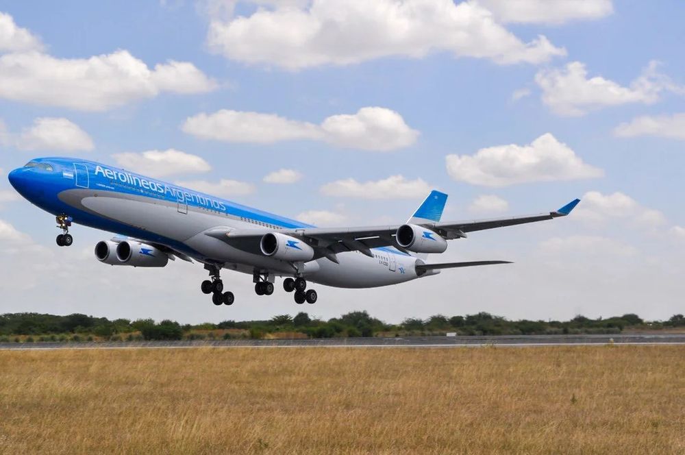La FAA determinó que los aeropuertos argentinos no tenían una supervisión segura para las compañías aéreas que se ajustara a los parámetros fijados por la OACI.