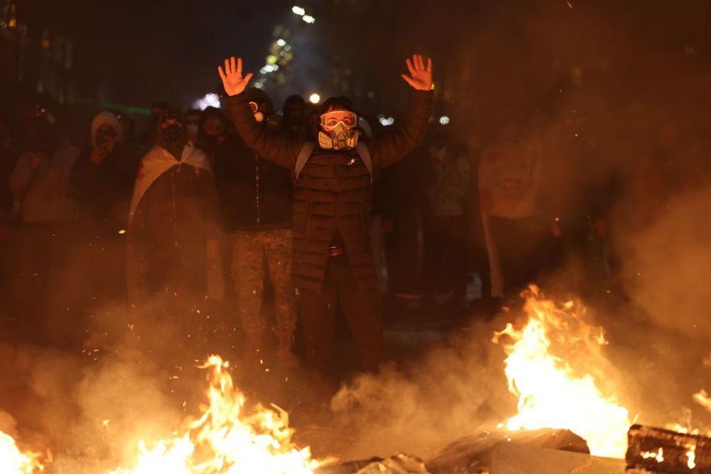El defensor de los derechos humanos de Georgia, Levan Ioseliani, afirma que la policía ha cometido actos de “brutalidad”.
