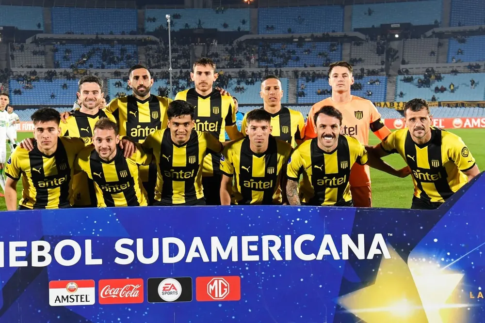 Peñarol en su despedida copera