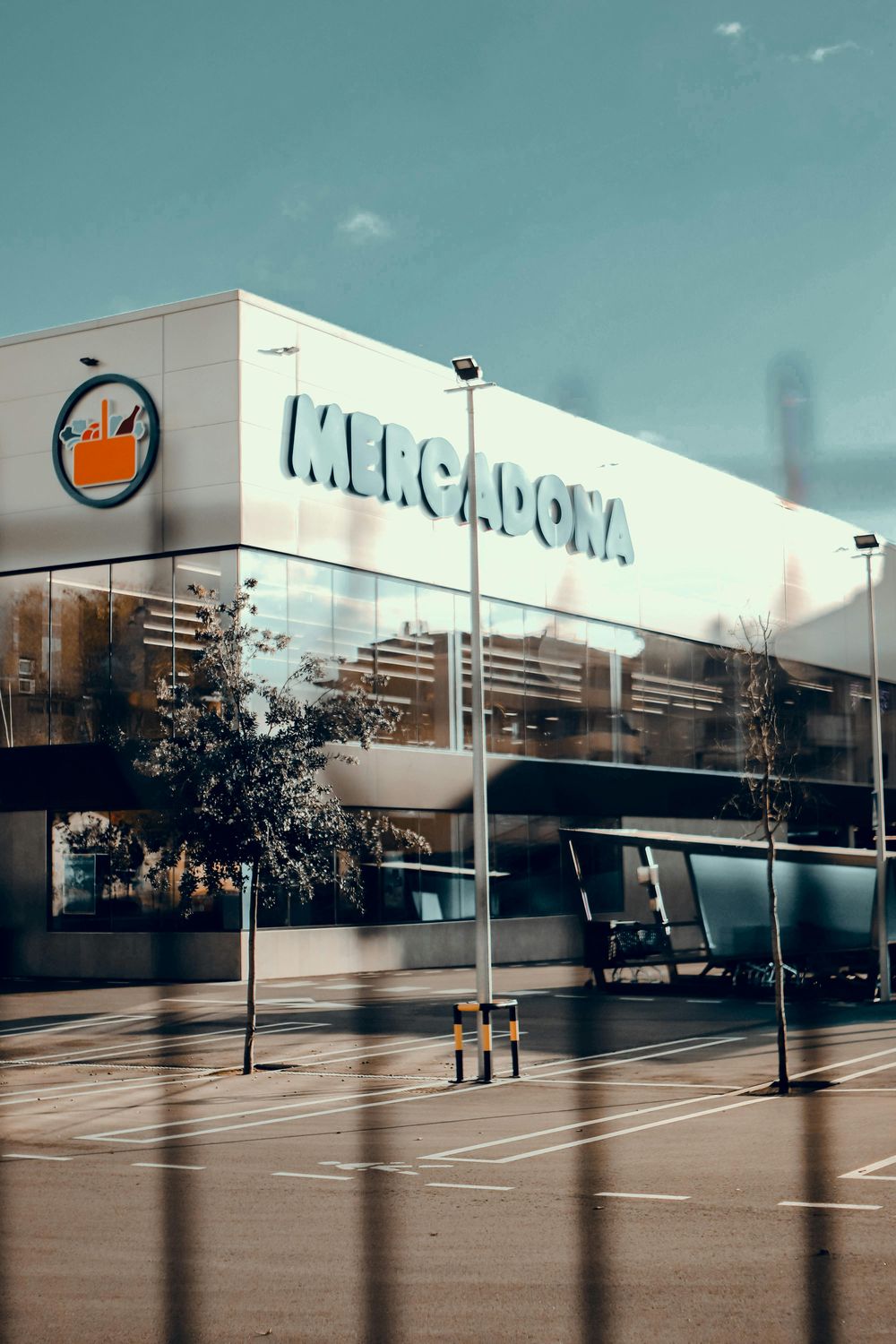 Mercadona lanza ofertas de empleo estables y bien remuneradas para el verano.