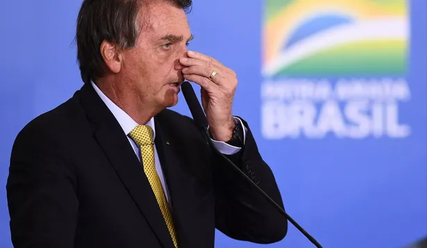 El presidente de Brasil, Jair Bolsonaro, es acusado por los parlamentarios de cometer graves delitos contra la humanidad durante la pandemia
