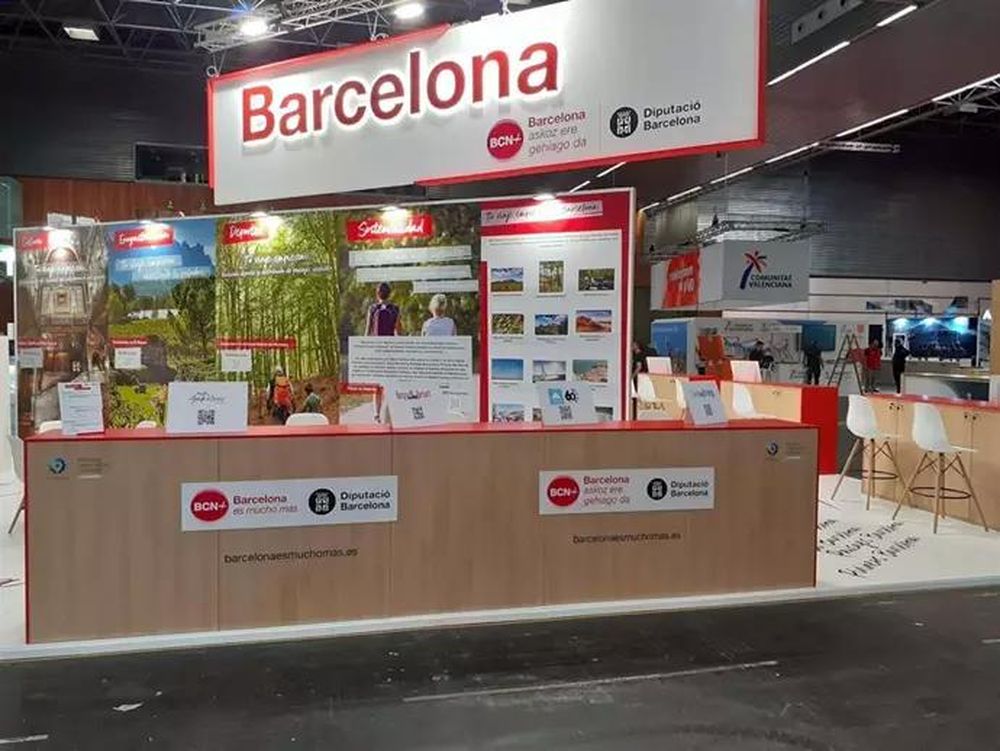 Stand de las comarcas de Barcelona en la Feria Expovacaciones de Bilbao de 2023.