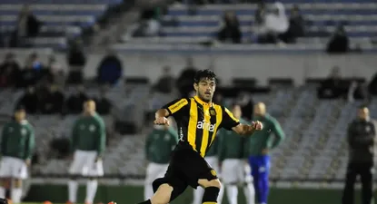 Luis Aguiar palpita el segundo; la cara de Contreras lo dice todo