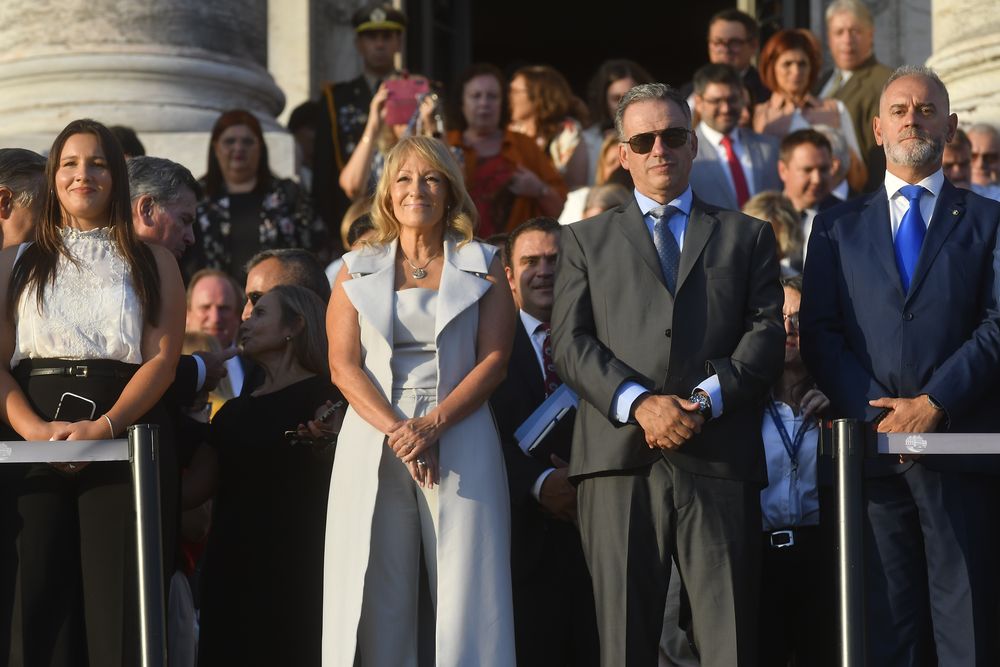 Carolina Cosse y Yamandú Orsi en la asunción de la nueva legislatura