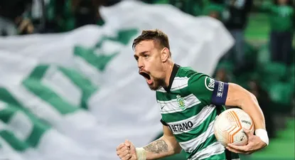 Así celebró su gol Coates