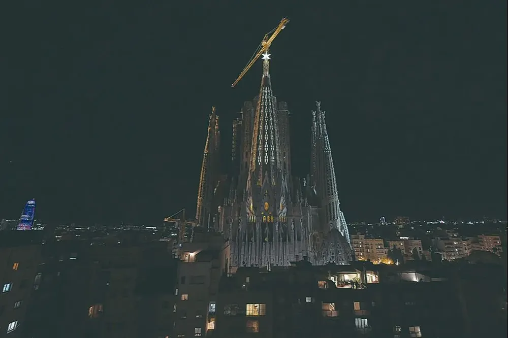 La Sagrada Familia de Barcelona inauguró una torre por primera vez desde 1976