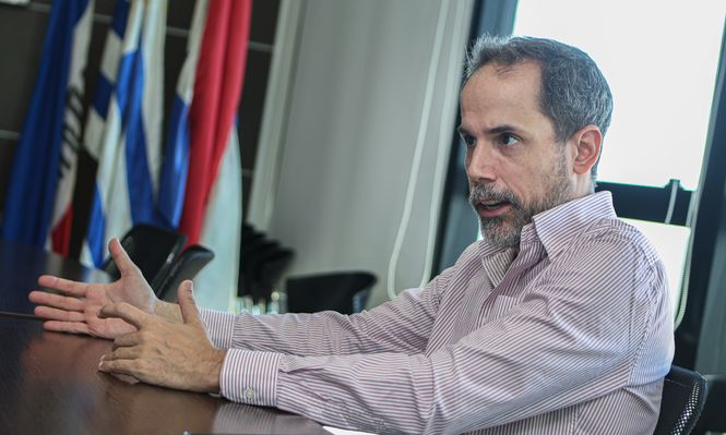 El economista Hugo Bai en entrevista con El Observador.