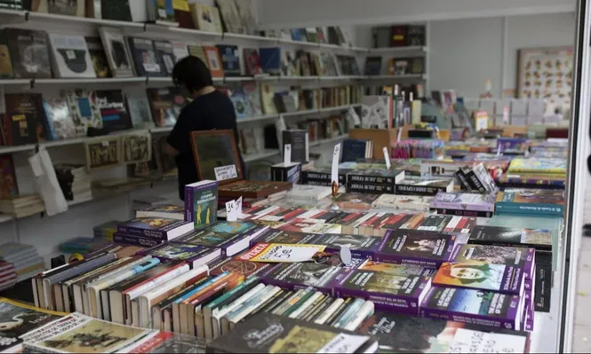 El número de librerías en España baja un 6,2%.