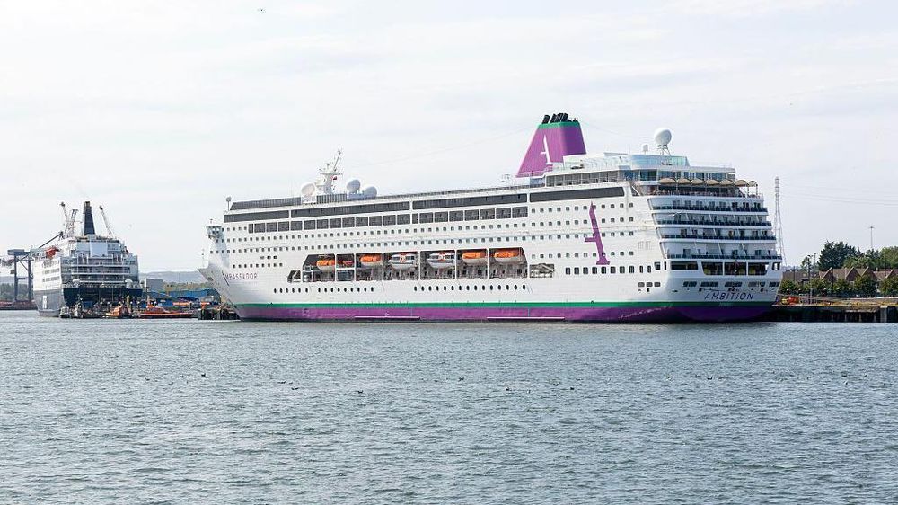 El crucero Ambition, fotografiado el año pasado, se encuentra actualmente atracado en Burdeos.