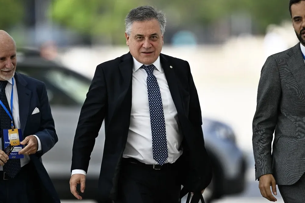 El canciller Omar Paganini llega al Museo del Mañana en Río de Janeiro en el marco de la cumbre del Mercosur