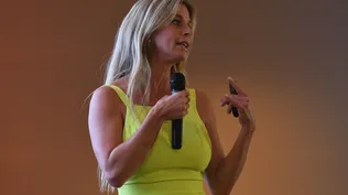 Lorena Ponce de León en el evento de Sembrando por el mes de la mujer