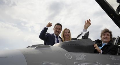 Milei dijo que para el kirchnerismo la soberanía significa una gran villa miseria decorada con banderines de Argentina