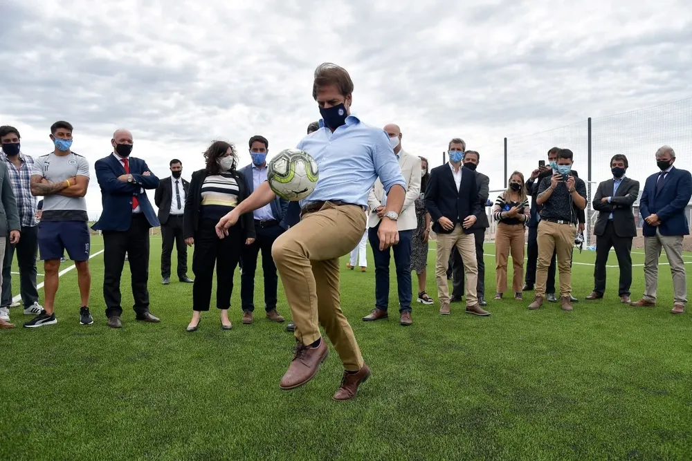 Lacalle dominando una pelota. Archivo