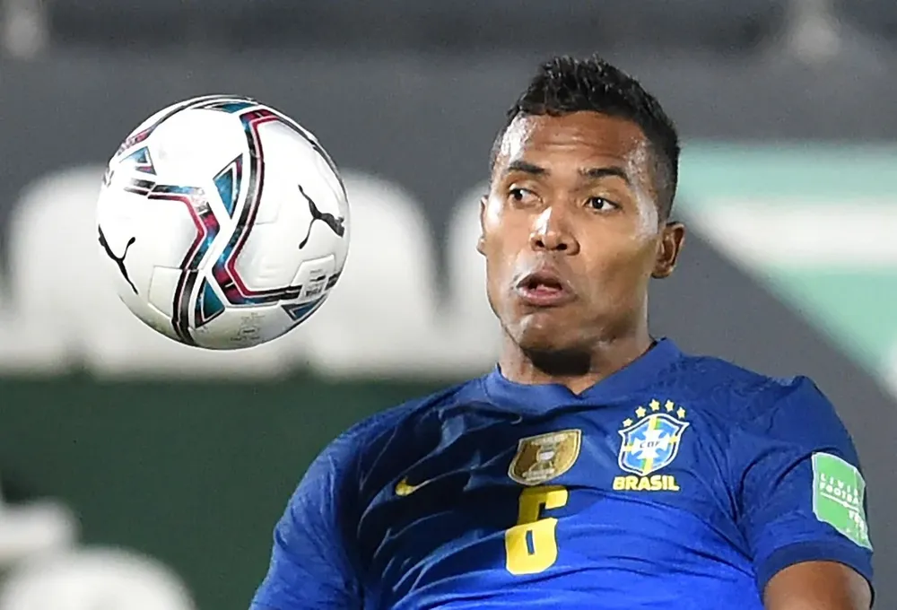 Alex Sandro, lateral de lujo