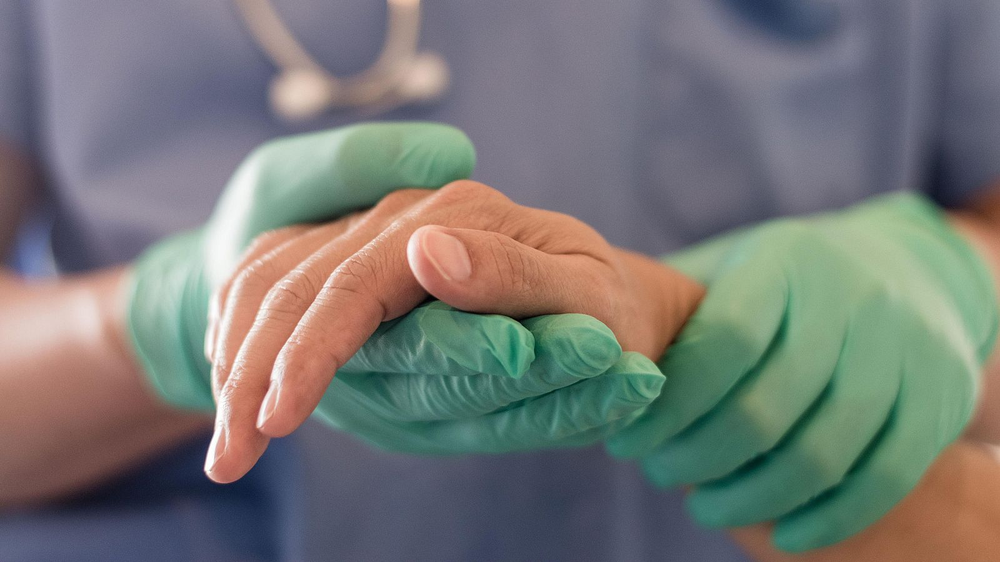 La justicia de Barcelona autoriza la eutanasia a una joven parapléjica y con problemas psiquiátricos.