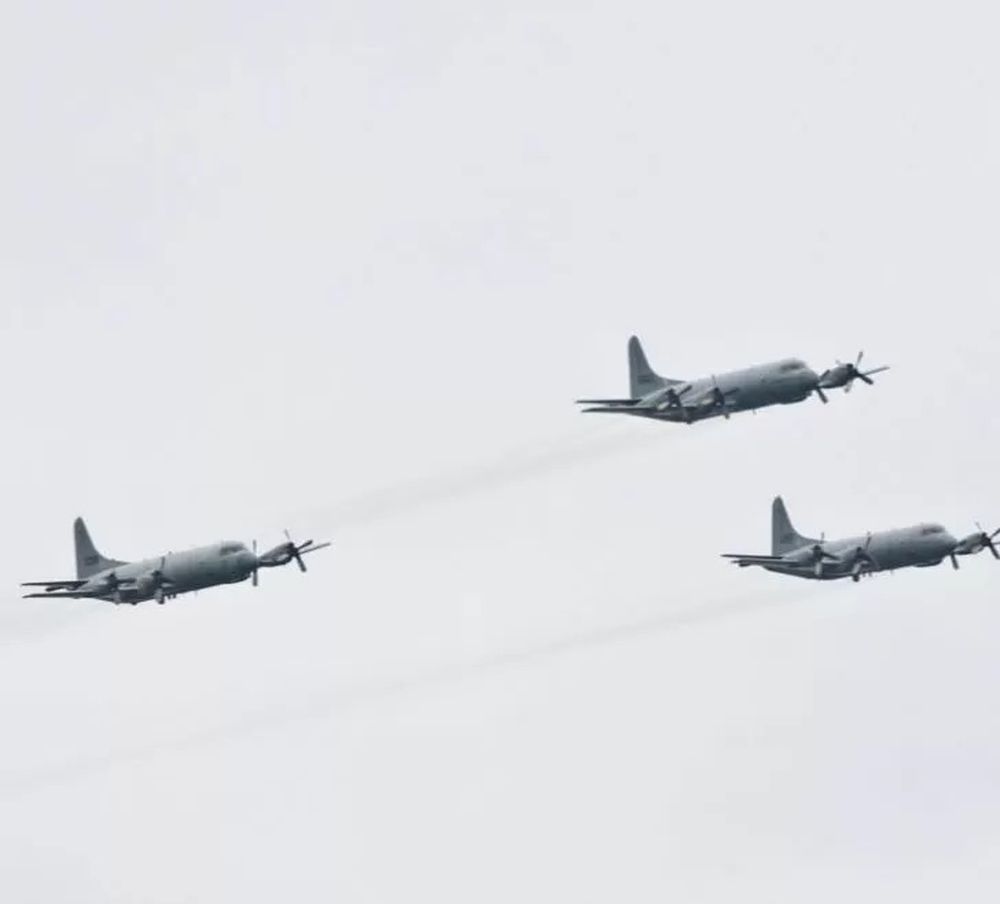 Las aeronaves Lockheed Martin P-3C Orion se especializan en tareas de patrulla y exploración marítima.