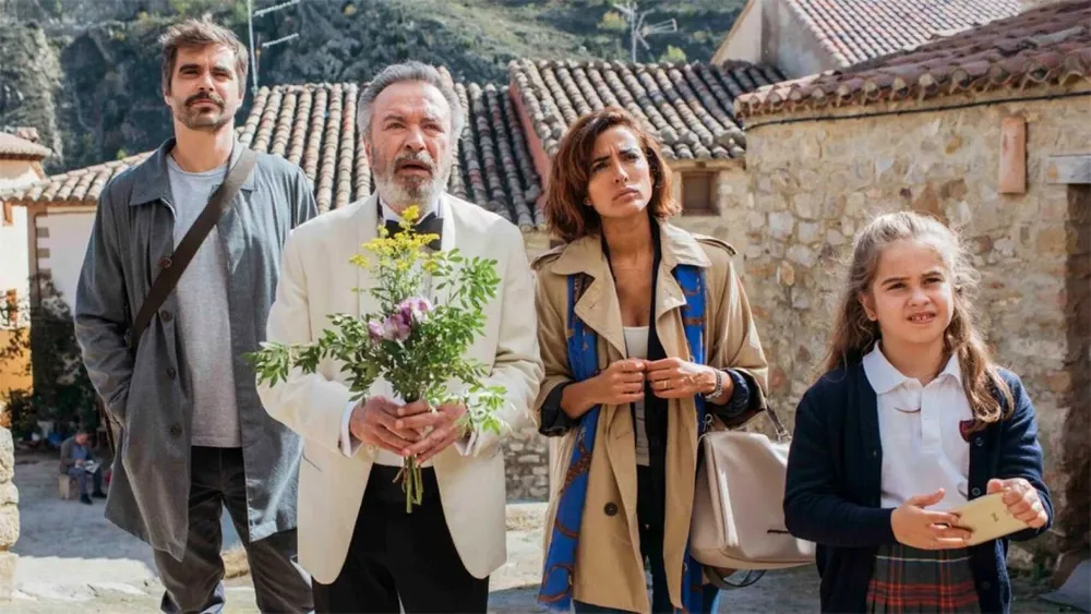Felipe (Nacho López), Emilio (Oscar Martínez), Julia (Inma Cuesta) y Blanca (Mafalda Carbonell)