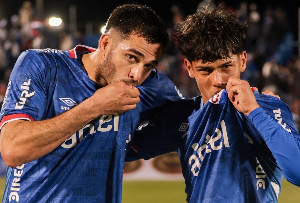 Maximiliano Gómez y Agustín Dos Santos de Nacional
