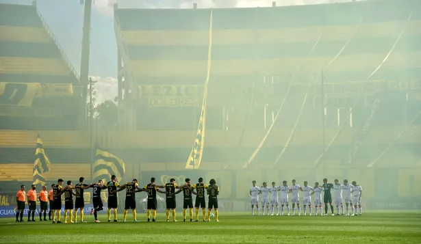 Se acabaron las avivadas en el fútbol uruguayo en la pandemia: entran 50 personas por club