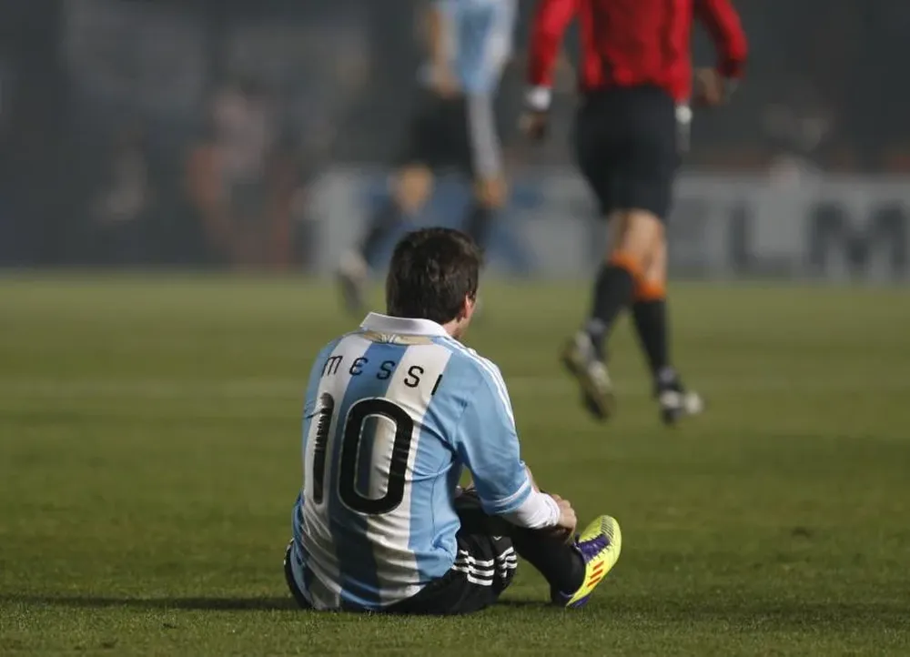 Messi, en el piso