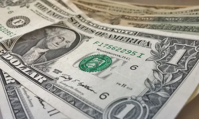 Dólar subió 0,13% en el comienzo de semana