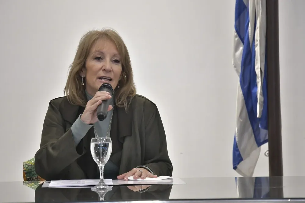 La intendenta de Montevideo se reunió con el Comité de Emergencias