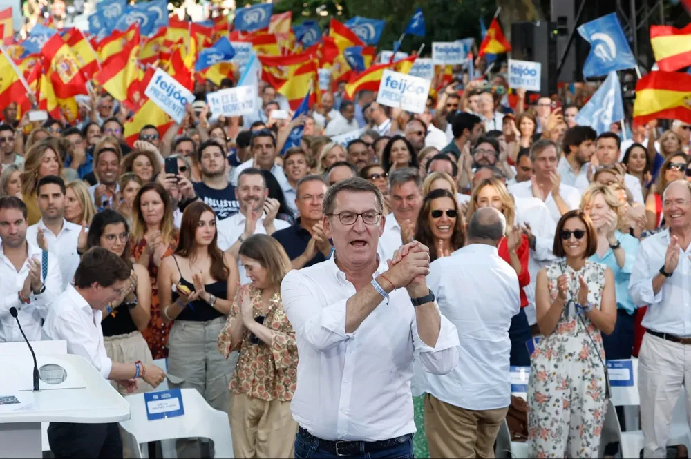 El candidato del PP, Alberto Núñez Feijóo, protagoniza un mitin celebrado este jueves en Madrid.