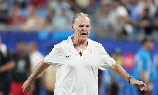 Marcelo Bielsa, técnico de la selección de Uruguay