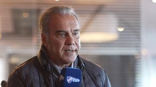 Martín Lasarte llegó a Uruguay desde Madrid. Captura Nacional TV