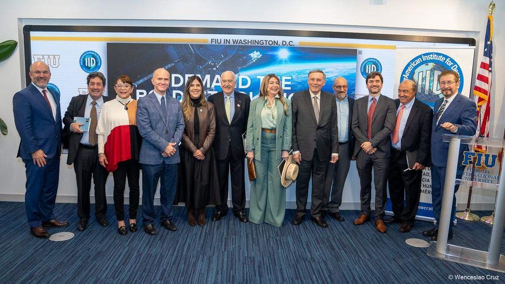 Panelistas en el foro Democracia y crimen organizado en América Latina celebrado en Washington D.C.&nbsp;