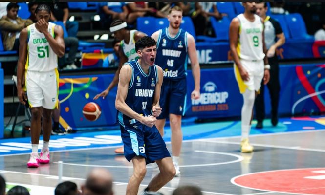 La selección uruguaya de básquetbol perdió con lo justo ante Brasil por la AmeriCup