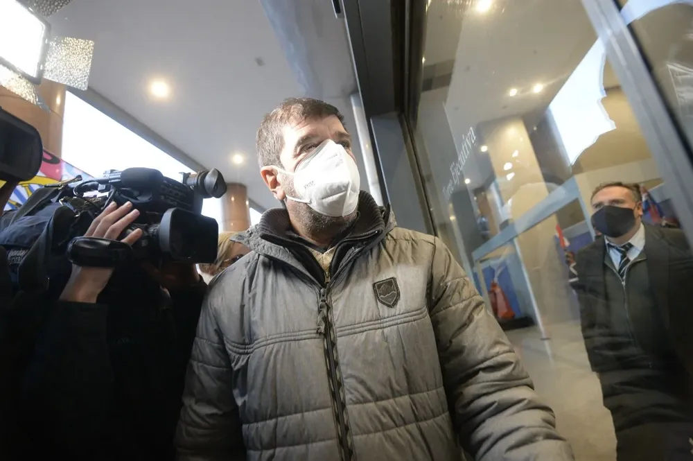 Es una pequeña maniobra que no ayuda nada a la política, señaló Pereira