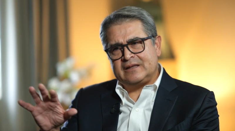 Juan Orlando Hernández, expresidente de Honduras indultado por Trump: "En el juicio a Maduro se va a confirmar que los políticos que negociaron con los narcos fueron otros"