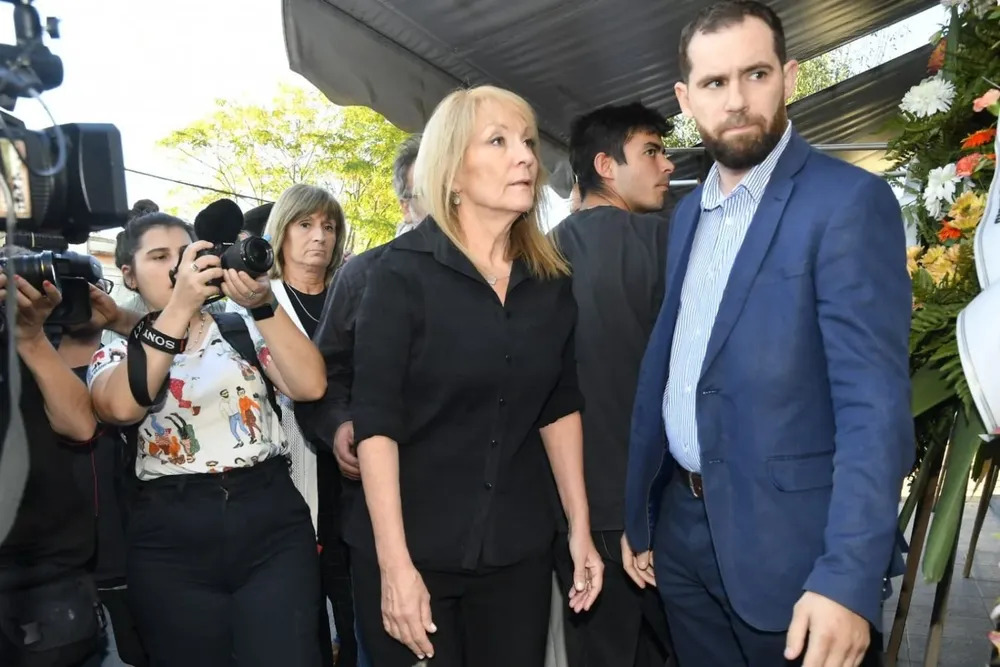 Carolina Cosse y el prosecretario de la intendencia, Daniel González