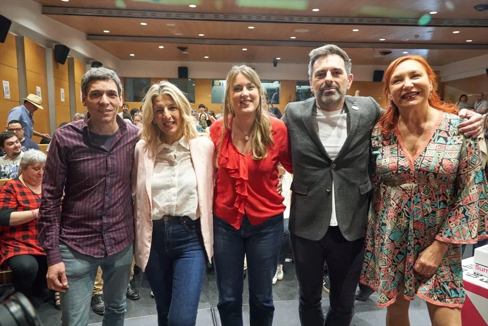 La vicepresidenta segunda del Gobierno y líder de Sumar, Yolanda Díaz, participa en un acto electoral en Vitoria junto con la candidata a lehendakari de esta formación, Alba García.