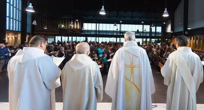 La secularización de la cultura impulsó a algunos cristianos a abandonar totalmente la fe