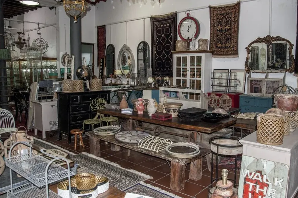 El salón de subastas de Bavastro e hijos, en la calle Misiones 1365