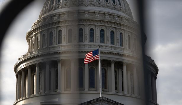 Una ola récord de renuncias en el Congreso complica a los republicanos y pone en jaque su mayoría en 2026