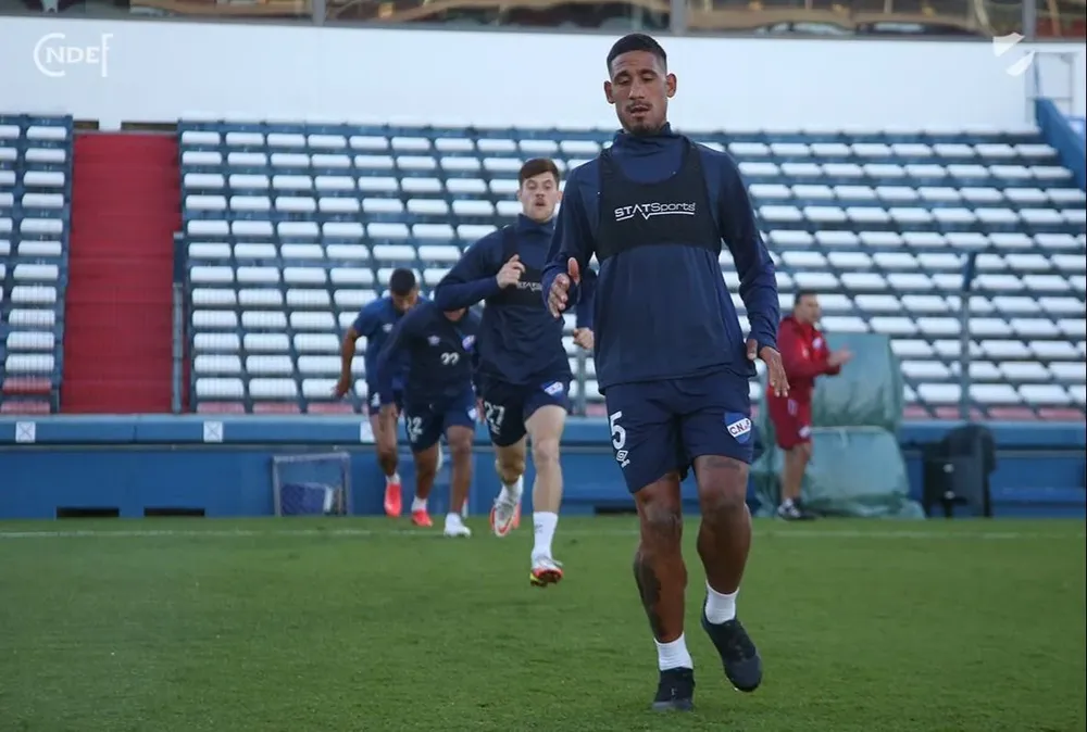 Yonathan Rodríguez en la práctica de este jueves en el Gran Parque Central