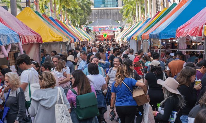 Miami se consolida como el epicentro de la literatura en español en EEUU con la 42ª edición de su Feria del Libro