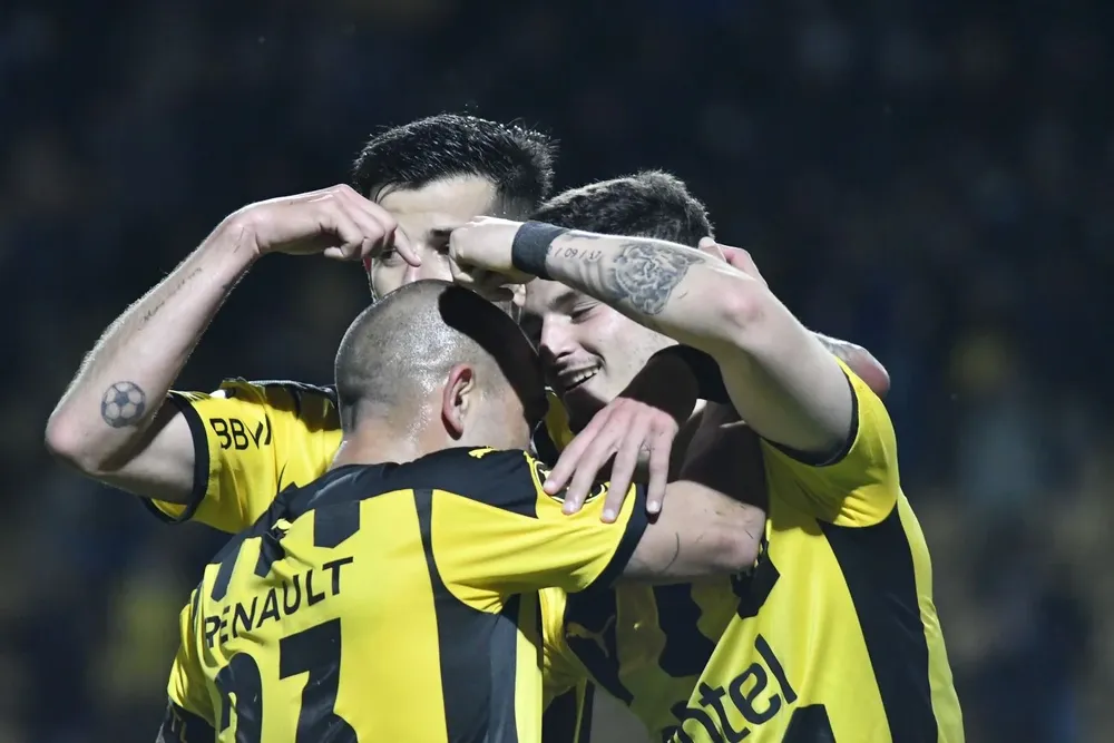 El festejo de Peñarol ante City Torque