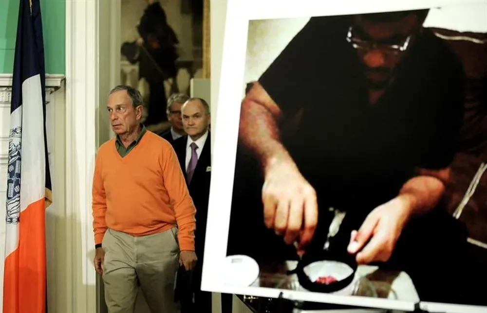 Michael Bloomberg y Ray Kelly en conferencia de prensa