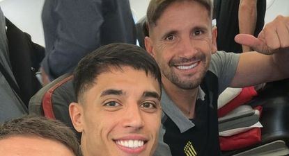 Randall Rodríguez, Guzmán Rodríguez y Gastón Ramírez en el viaje de Peñarol