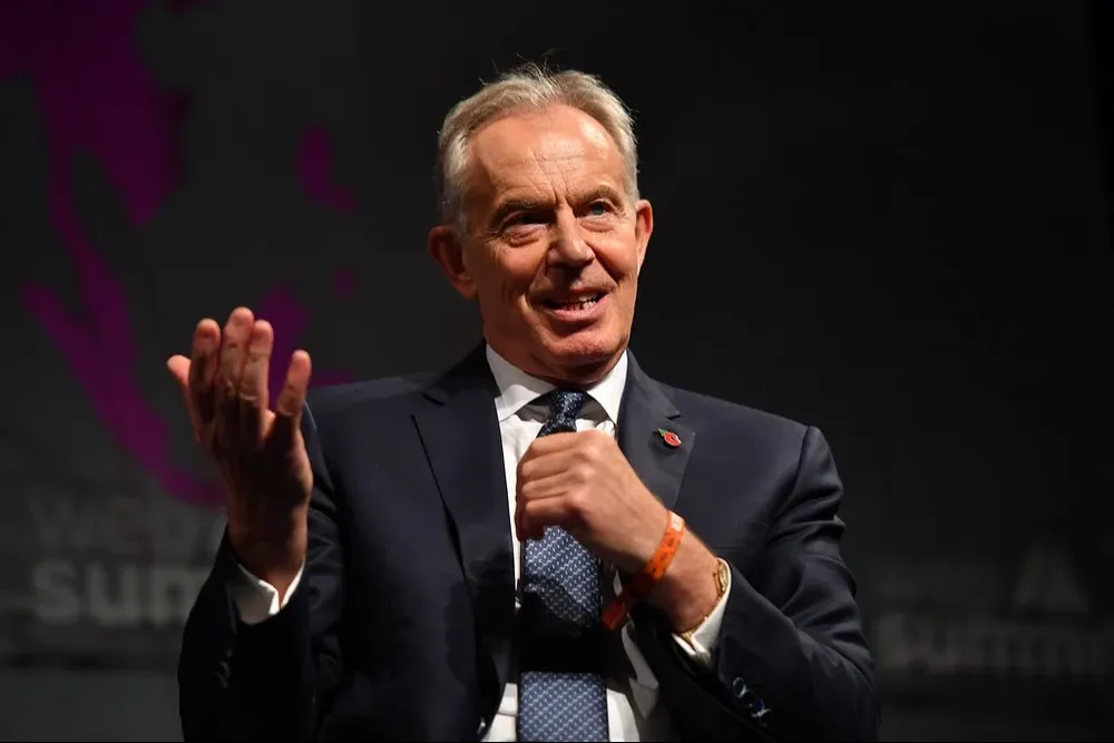La fundación que preside el ex premier británico Tony Blair afirmó que el canal que divulgó información falsa lo había hecho “sin ningún contacto con Blair o su equipo”.