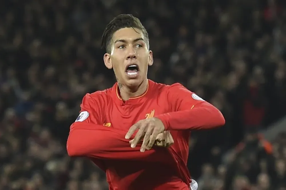 Roberto Firmino festeja su gol