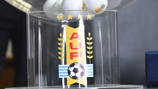 Sorteo de la Liga AUF Uruguaya 2026: Peñarol debutará de local contra City Torque, Nacional visita a Boston River y el clásico es en la cuarta fecha