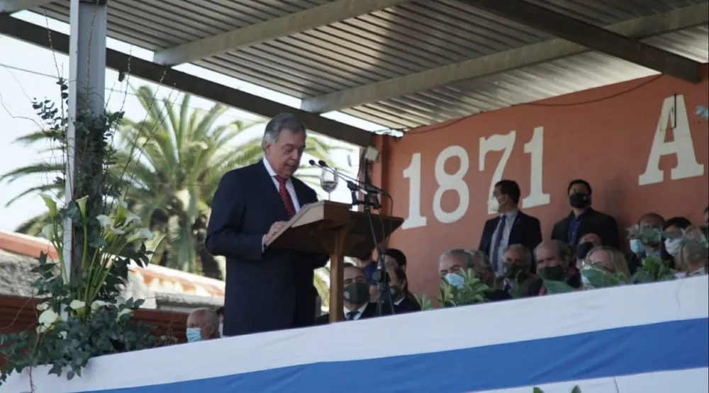 Ministro Mattos en su discurso en la Rural del Prado.